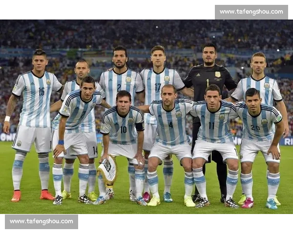 世界杯焦点对决阿根廷迎战葡萄牙巨星之争点燃赛场引爆全球目光夜