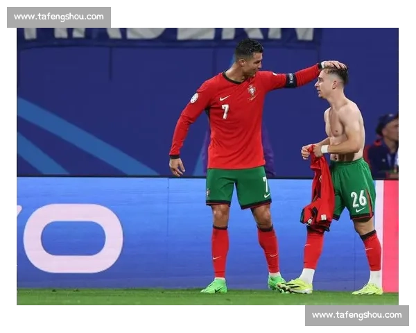 2012欧洲杯葡萄牙对阵捷克C罗头球定胜负的经典之夜 2012欧洲杯葡萄牙对阵捷克C罗头球定胜负的经典之夜